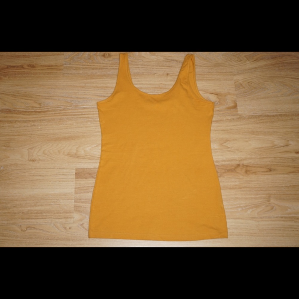 Women’s Tank Top Size Small